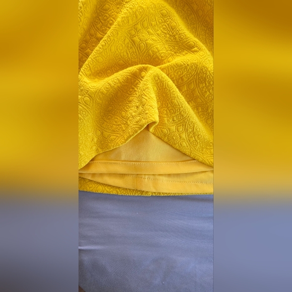 Lauren Ralph Lauren Quilted Pont-Knit Sleeveless Dress In Yellow Size 6 - Picture 5 of 7